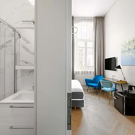 Grand Crown Aparthotel