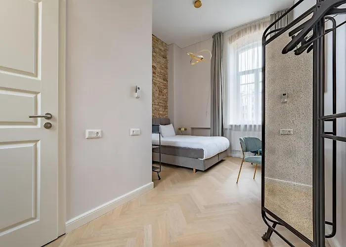 Aparthotel Grand Crown 4*