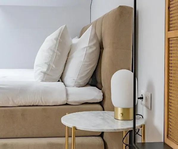 Grand Crown Aparthotel 3*