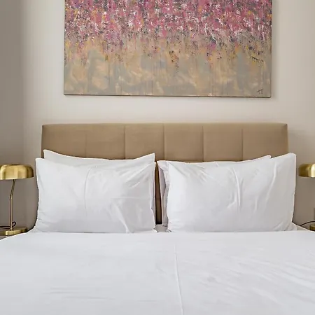 Aparthotel Grand Crown