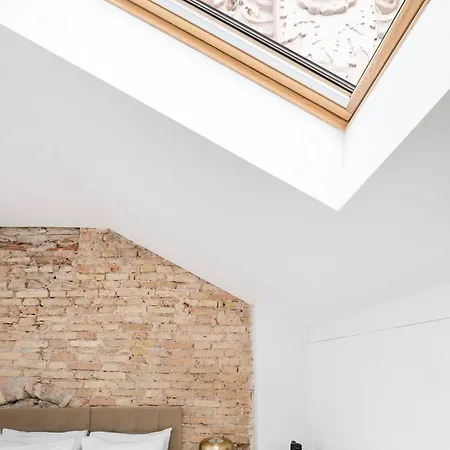 Grand Crown Aparthotel